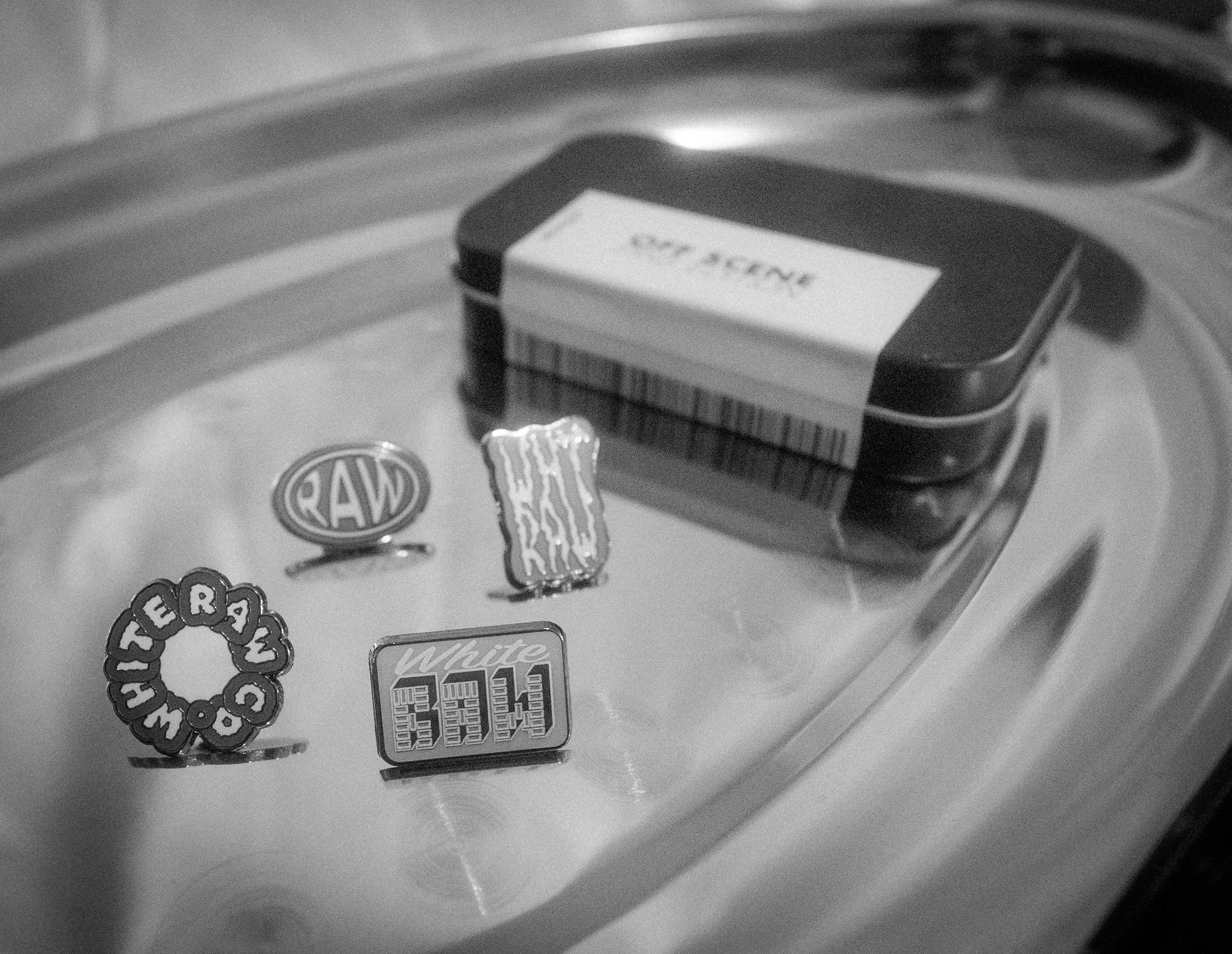 PINS EDITION