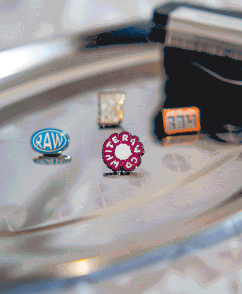 PINS EDITION