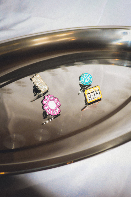 PINS EDITION